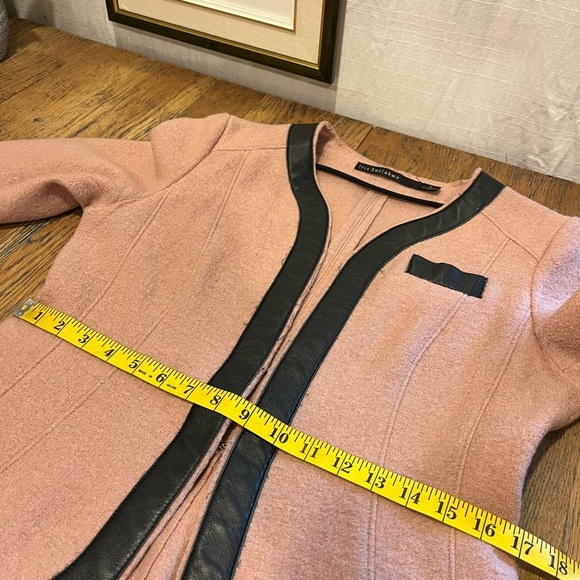 ❣️🩷 IRIS SETLAKWE Wool & Leather Blazer – Size 6 - Picture 10 of 11